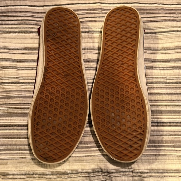 Vans - Picture 3 of 6